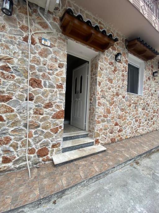 Stone House 48 M Apartamento Acharnes Exterior foto