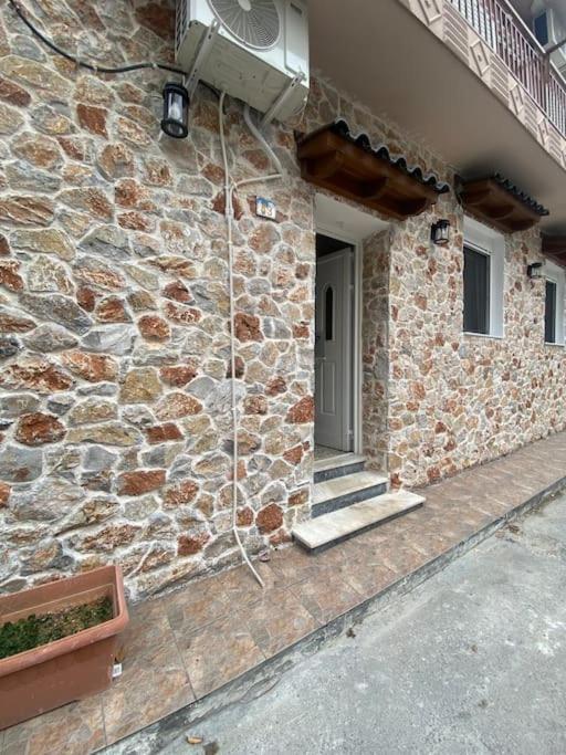 Stone House 48 M Apartamento Acharnes Exterior foto